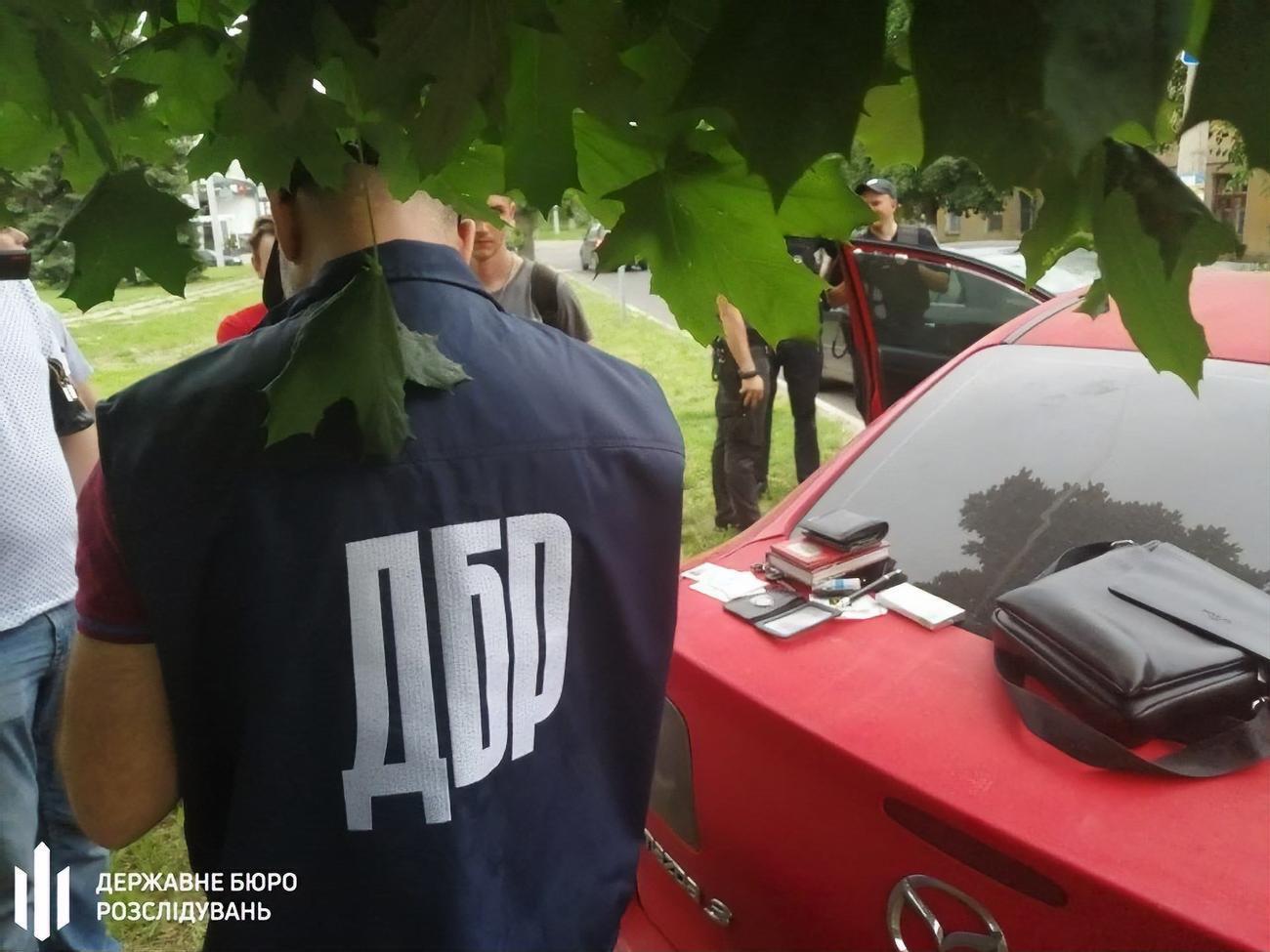 ДБР 26 червня провело низку обшуків