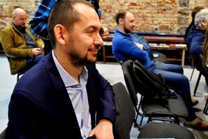 Мария Захарова, говорите, Киеву нужны не моряки, а шум вокруг моряков? Вперед, поломайте планы украинской "хунты"!