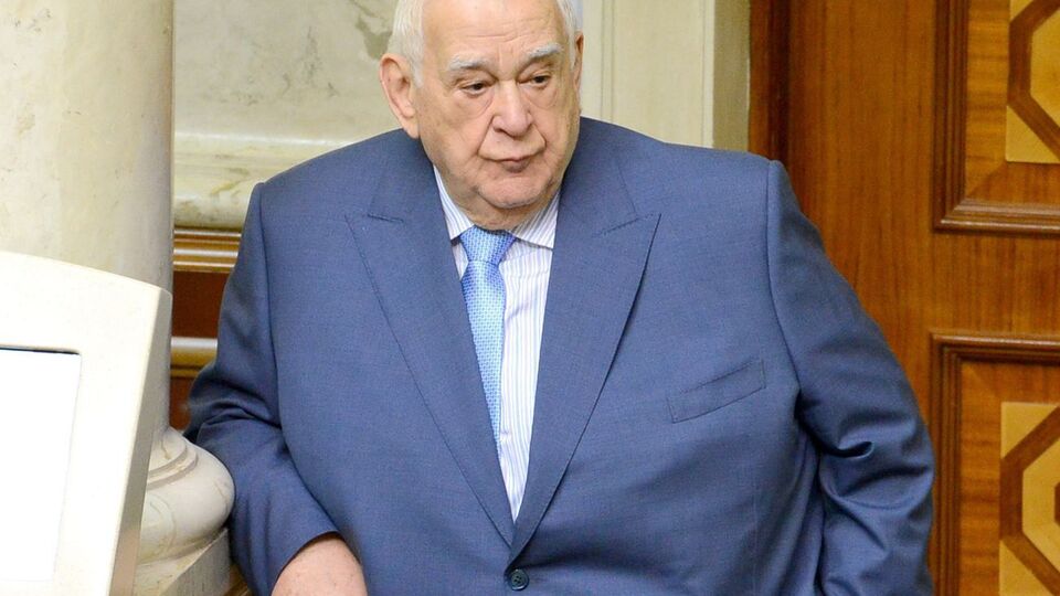 Звягильскому 86 лет