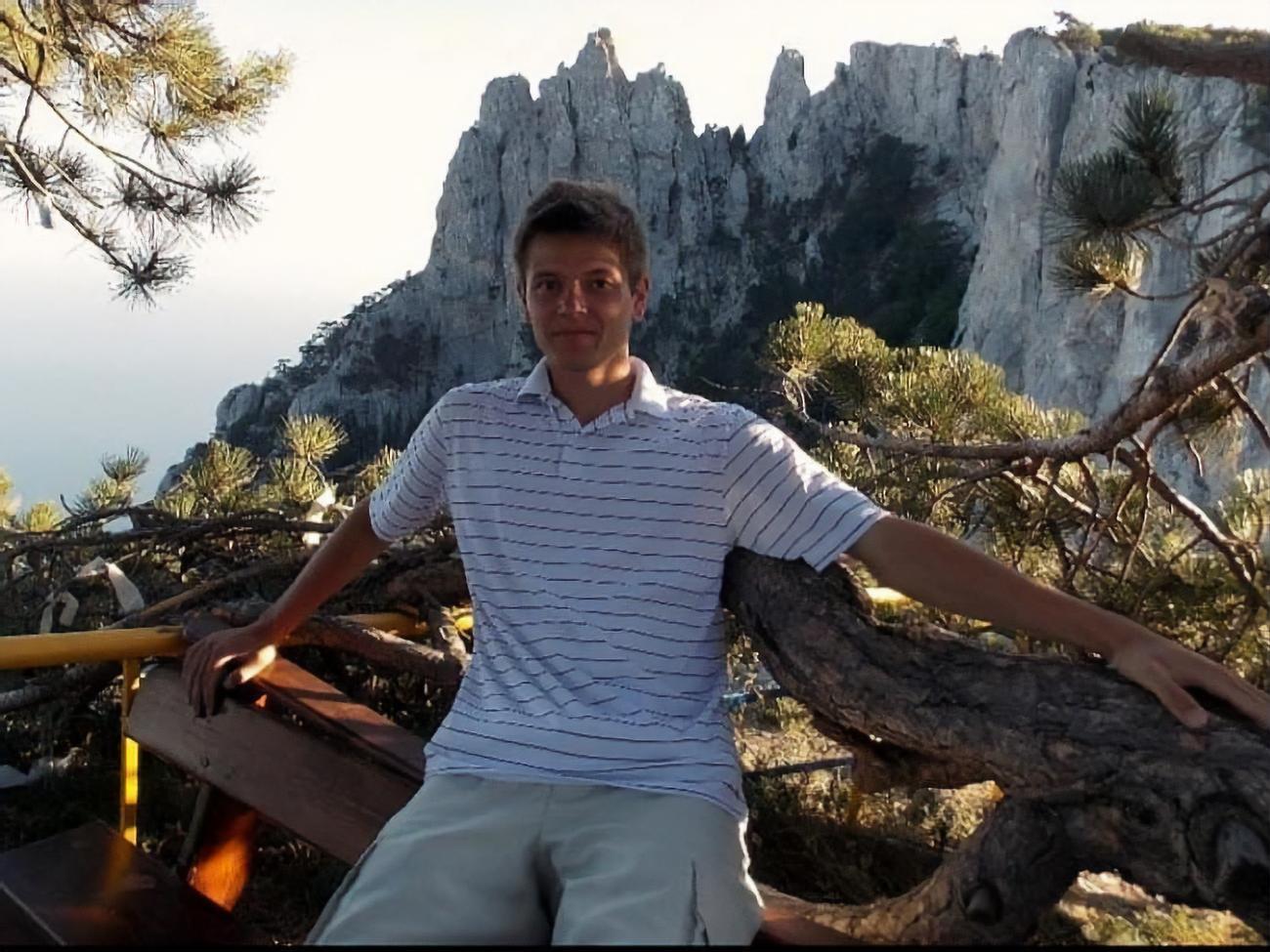 Глєбов переїхав у США у віці 14 років