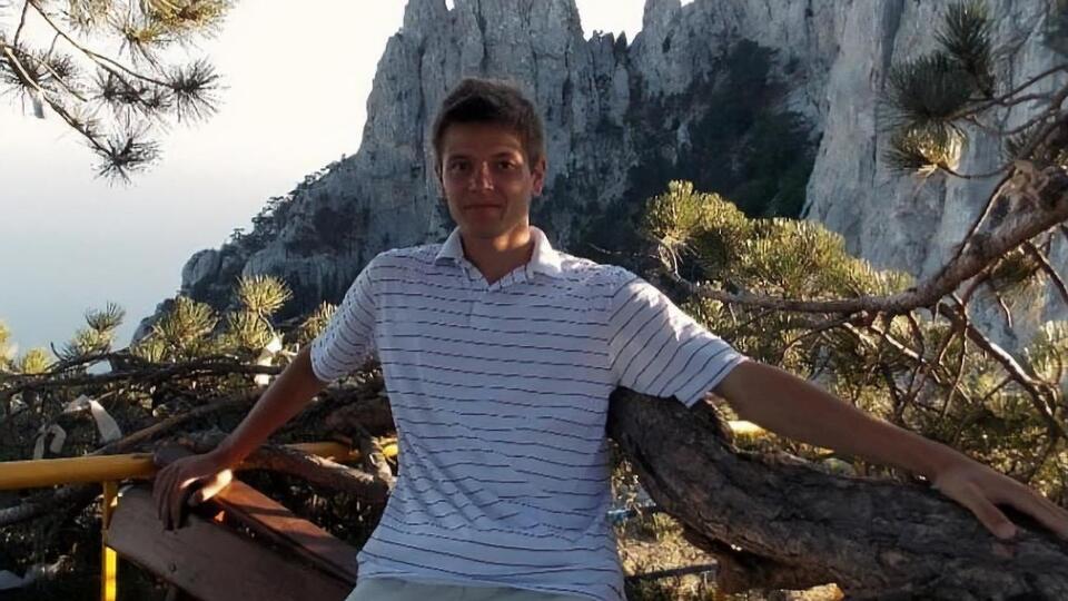 Глєбов переїхав у США у віці 14 років