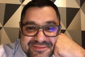 Александр Грановский: Это чудо в перьях, естественно не имеет отношения ни ко мне, ни к фонду, ни к моей кампании