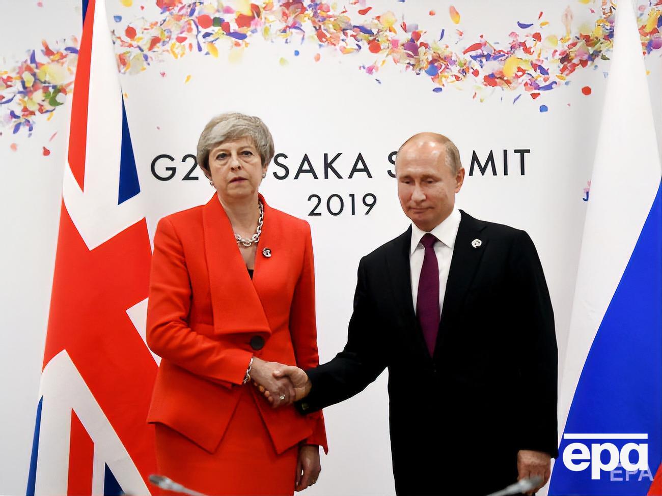 Мэй высказала Путину позицию своей страны относительно событий в Украине и химической атаки в Солсбери