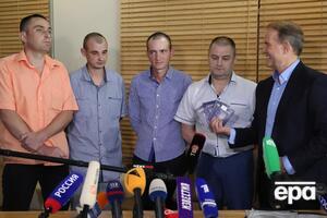 Все освобожденные граждане, в том числе Великий (в центре) направлены в клинику для реабилитации, рассказали в СБУ