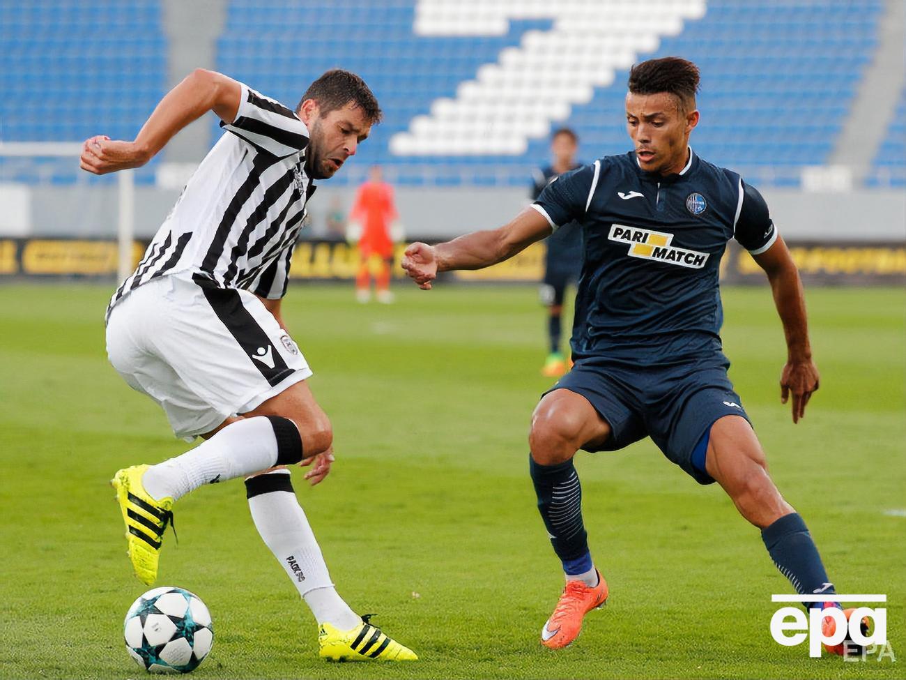 Вместе с ПАОК Шахов (в полосатой футболке) стал чемпионом Греции