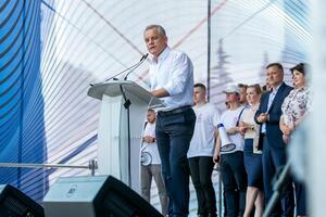 По данным СМИ, Плахотнюк может находиться в Великобритании или в США