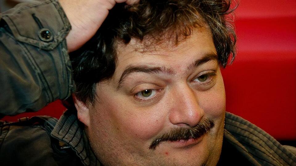 Быков: Пусть американцы хлещут коку... а Россия сбоку со своею кружечкой сидит