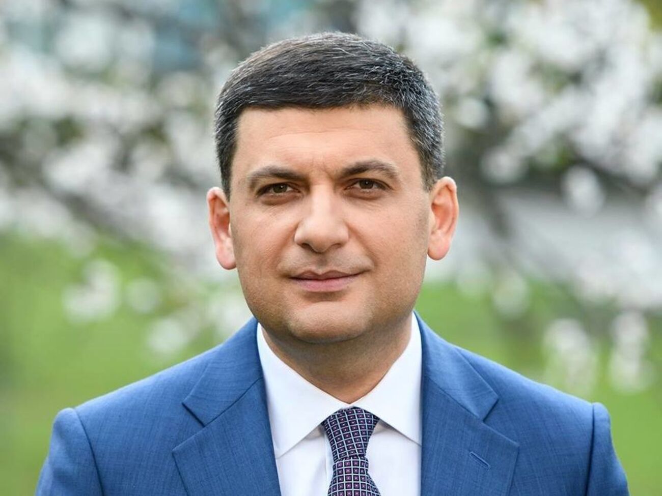 Гройсман уже націлився на парламент, і для нього своєчасний запуск ринку не лише справа честі, але й фінальний акорд прем'єрської каденції, зазначає автор