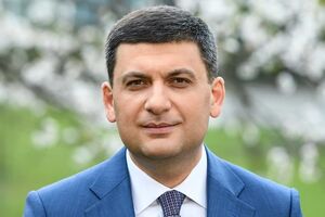 Гройсман уже націлився на парламент, і для нього своєчасний запуск ринку не лише справа честі, але й фінальний акорд прем'єрської каденції, зазначає автор