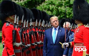 Сегодня Трамп прибыл в Лондон