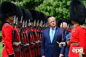 Сегодня Трамп прибыл в Лондон