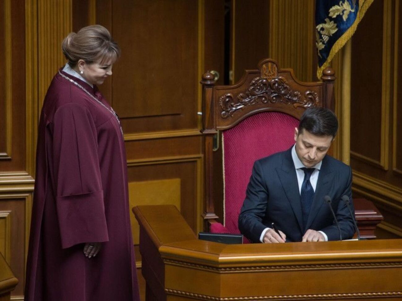 Зеленский&nbsp;вступил в должность&nbsp;главы государства 20 мая