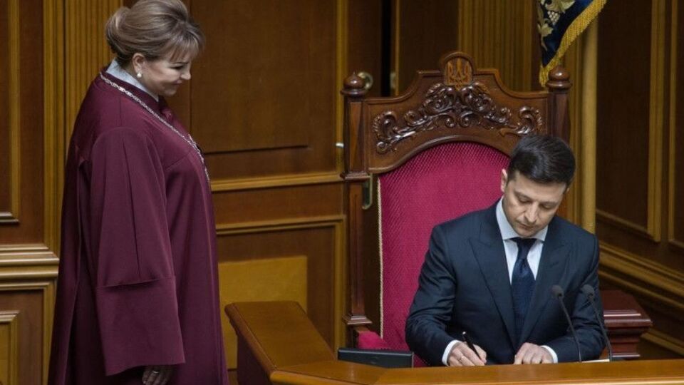 Зеленский вступил в должность главы государства 20 мая