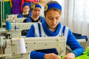 Швеи – в числе профессий, на которые в Украине есть спрос