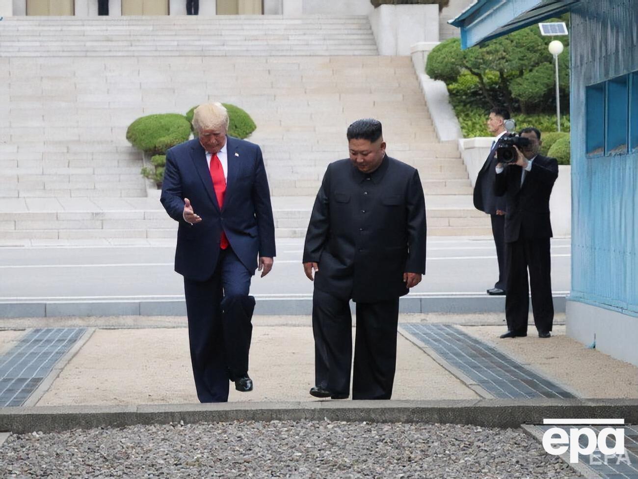 Трамп стал первым действующим президентом США, который побывал на территории КНДР