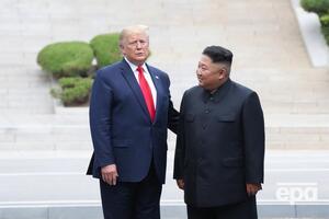 Трамп став першим президентом США, який ступив на землю КНДР. Фоторепортаж