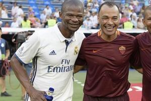 Жулио Сезар (на фото слева) в январе возглавил любительский клуб в Испании