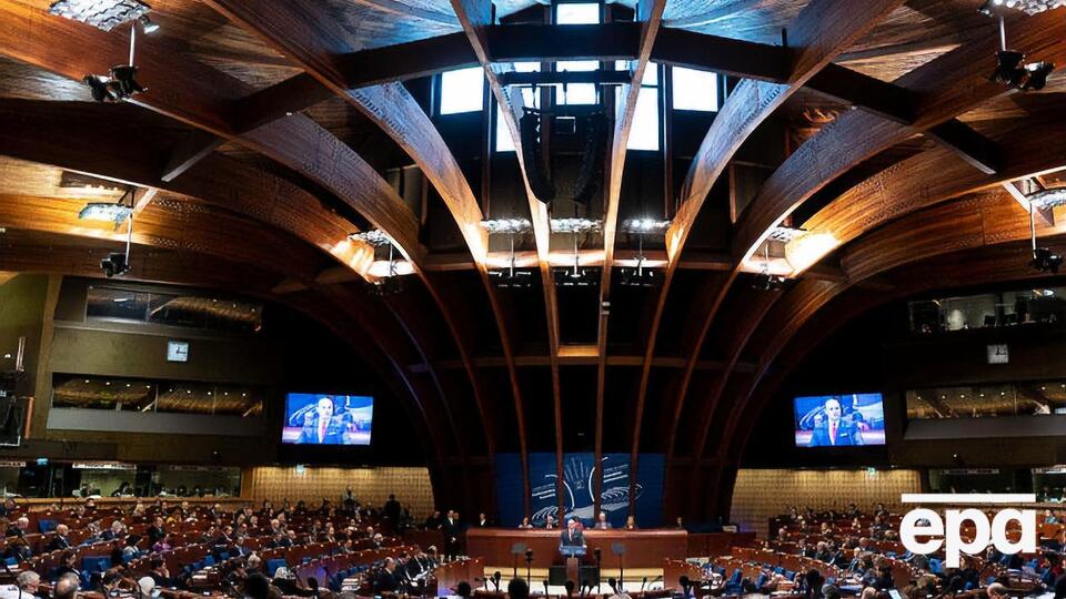 ПАСЕ приняла решение вернуть делегацию РФ в ассамблею без ограничений