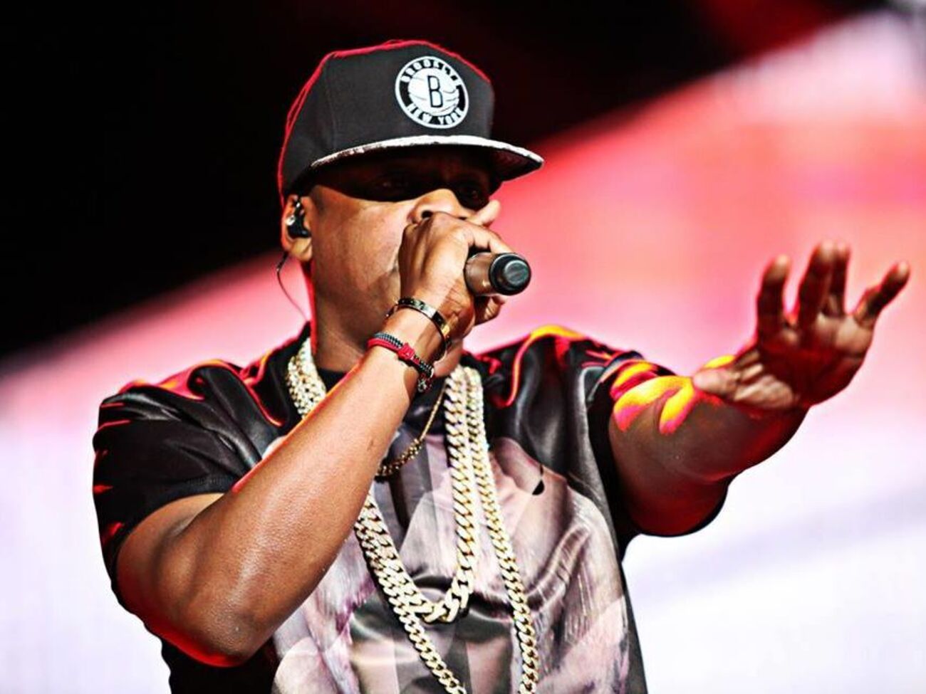 Jay-Z занимается бизнесом и коллекционирует предметы искусства