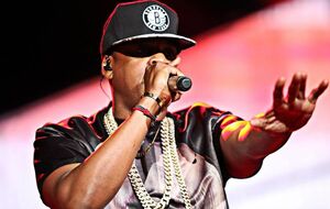 Jay-Z занимается бизнесом и коллекционирует предметы искусства