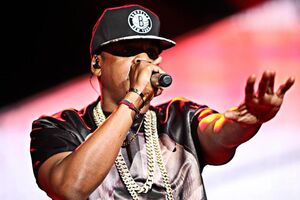 Jay-Z занимается бизнесом и коллекционирует предметы искусства