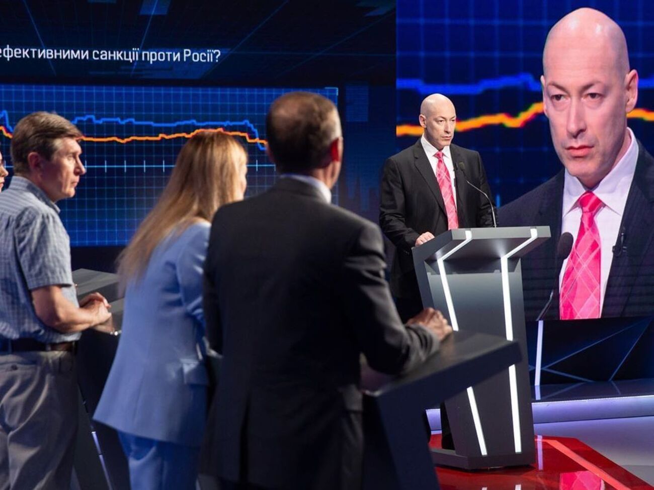 Гордон: І Крим повернеться, і Донбас повернеться, як Прибалтика повернулася до себе додому. Усе повертається. Імперії розпадаються. Тирани гинуть&nbsp;...