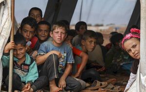 Біженці перебувають у таборах