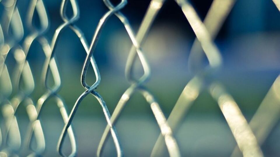 Поліцейського засудили до трьох років позбавлення волі без права обіймати посади в Нацполіції протягом трьох років