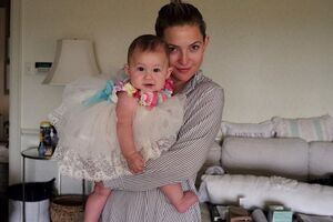 Хадсон показала, как проводит время на кухне с дочерью