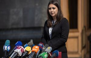 Мендель: Я как спикер президента веду Twitter на английском языке, Facebook – на украинском