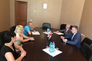 Кулеба провел в Грузии ряд встреч для возвращения детей в Украину