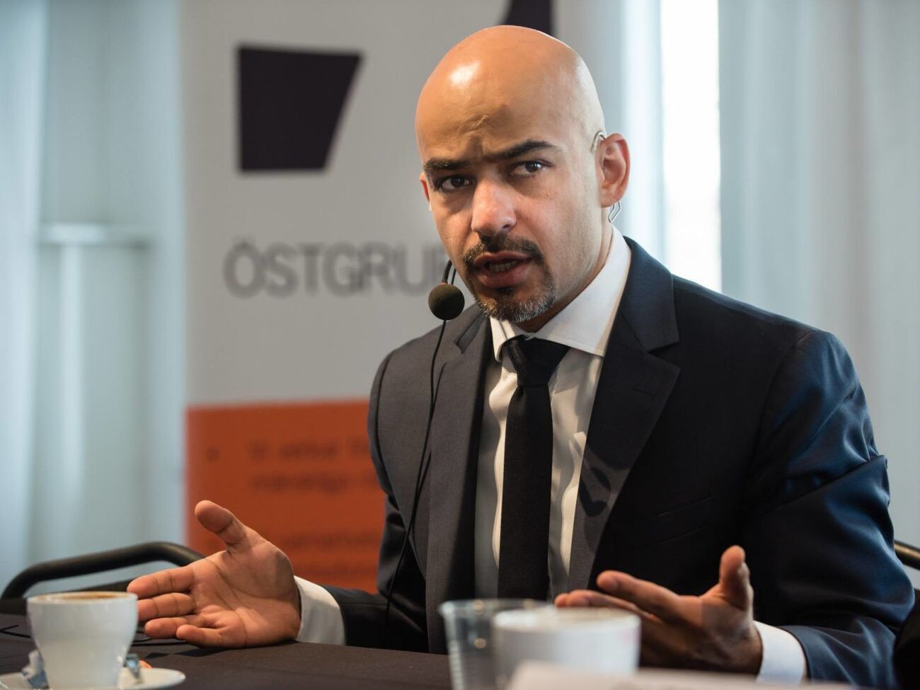 Найєм: На якій підставі і чому підозри висунули тільки двом особам, невідомо