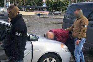 Чоловіка затримали в Маріуполі