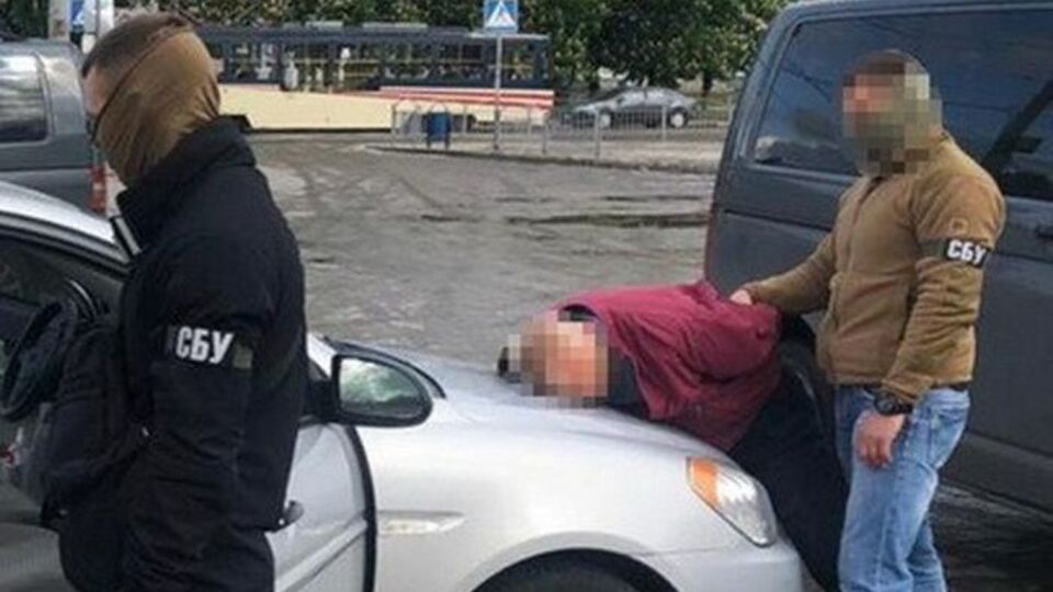 Чоловіка затримали в Маріуполі