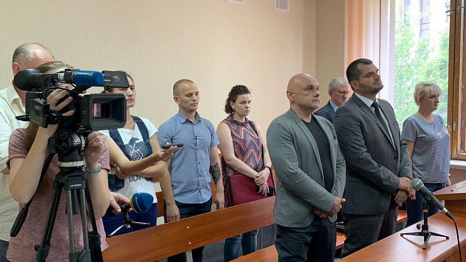 Постанова суду набуває законної чинності від дня її ухвалення, але її може бути оскаржено у Верховному Суді