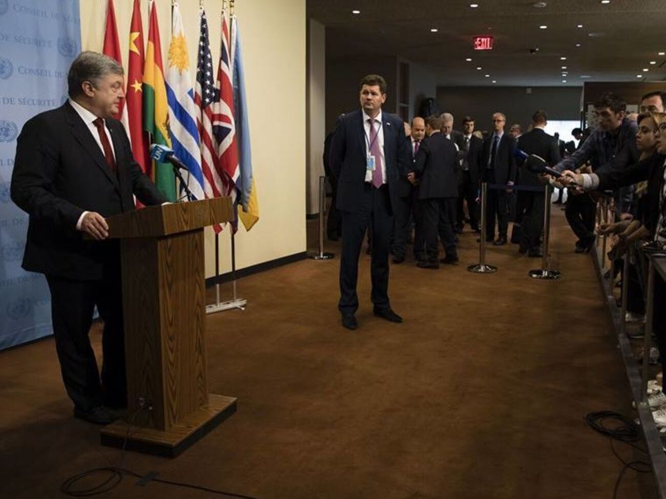 Святослав Цеголко (в центре) был&nbsp;спикером президента Украины Петра Порошенко