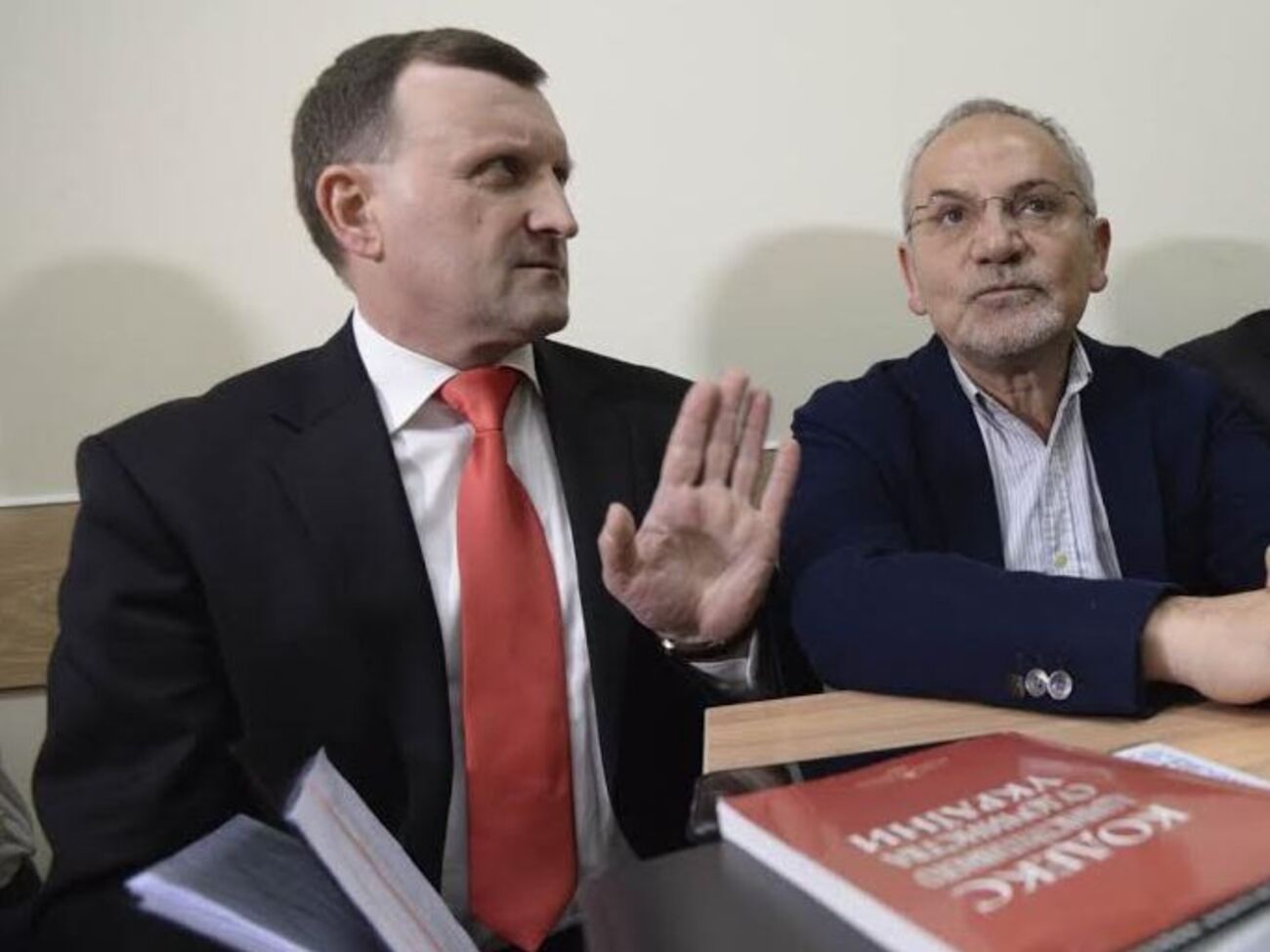 Адвокат Ярослав Романчук і телеведучий Савік Шустер