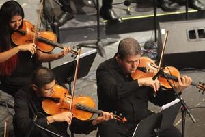 Дослідники відзначали, що "Адажіо" відрізняється від музики бароко