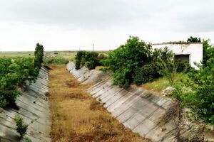 Местные "власти" пока публично не реагировали на разрушение фрагмента канала
