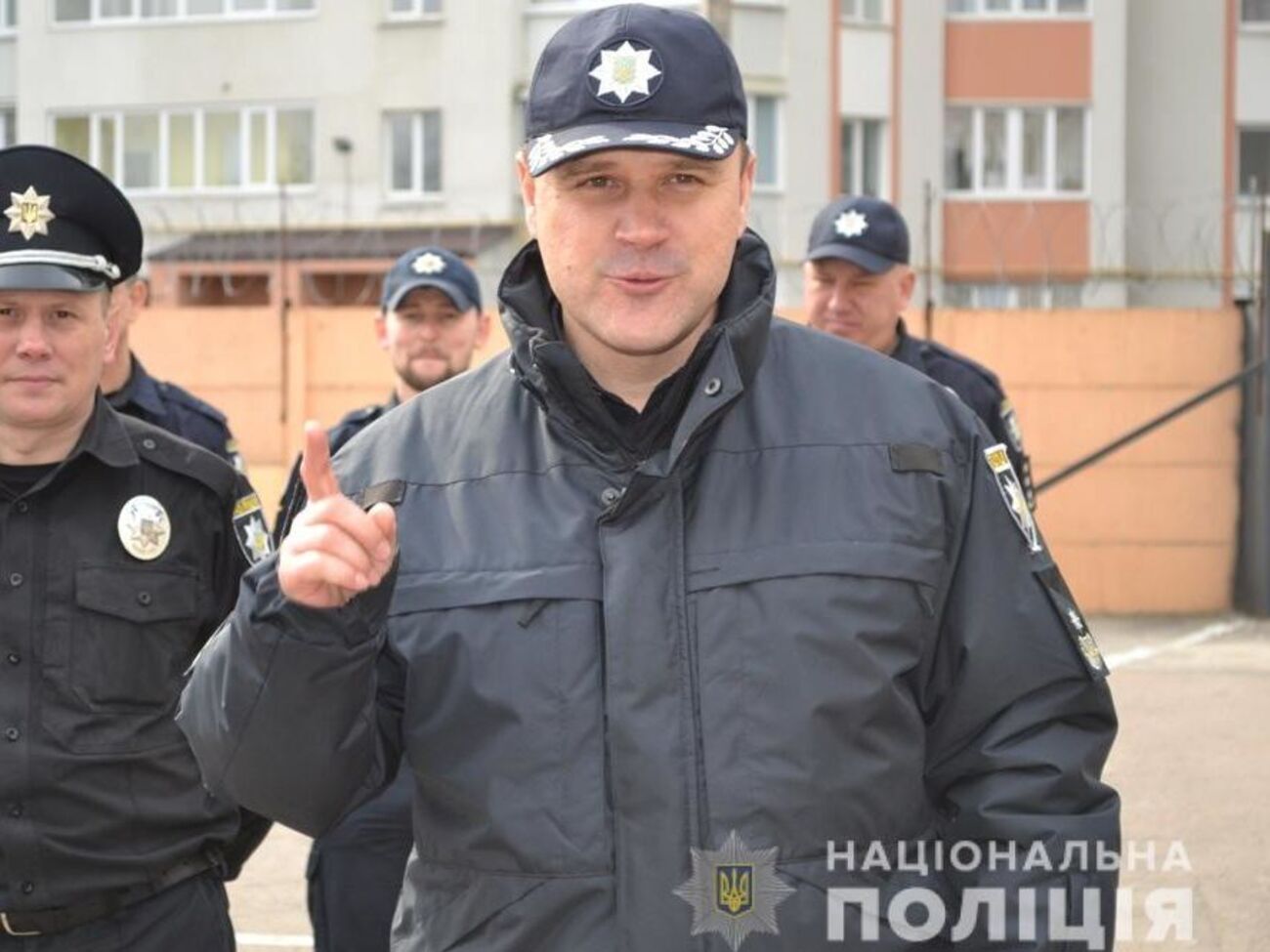 Клименко заявил, что за пьянство полицейских следует увольнять