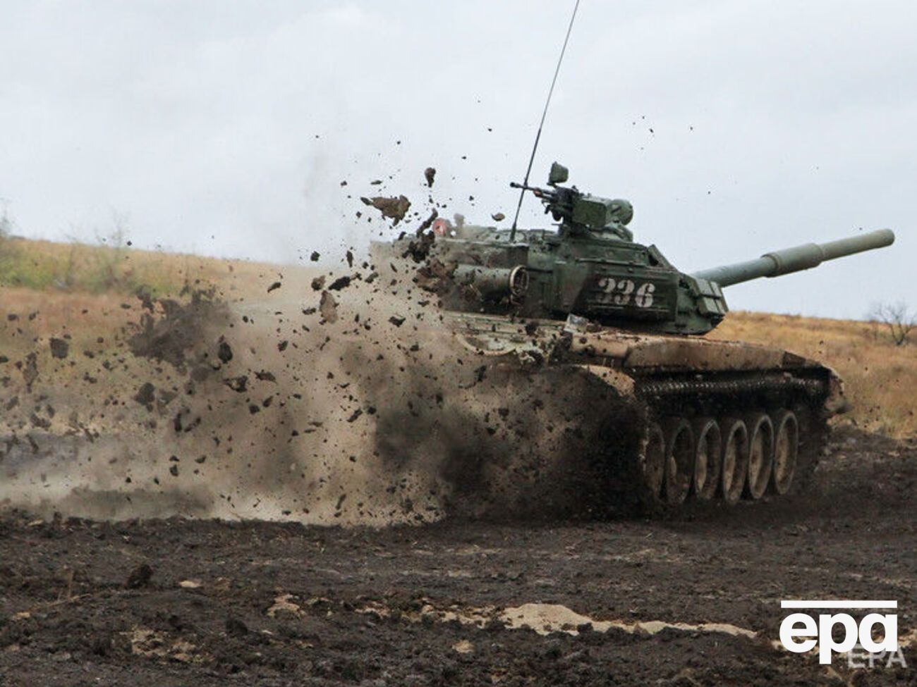 Попытки отвести силы и вооружения в районе Станицы Луганской оказывались безрезультатными