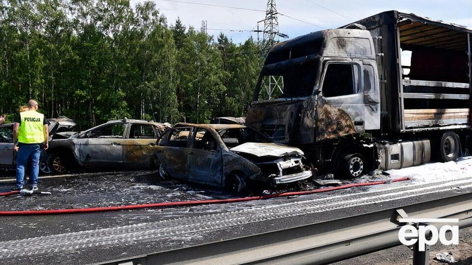 Кілька авто загорілося