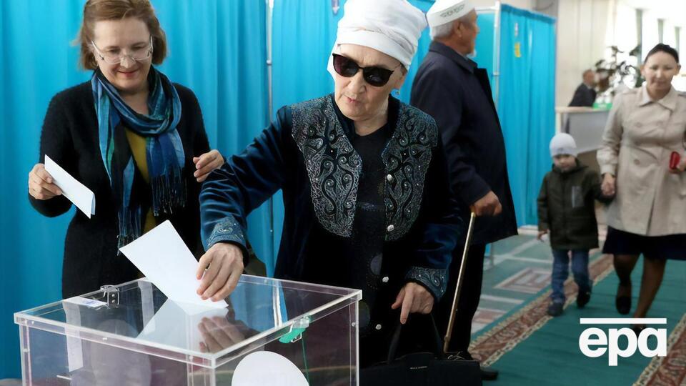 За даними Центрвиборчкому, офіційна явка виборців у Казахстані становила 77,4%