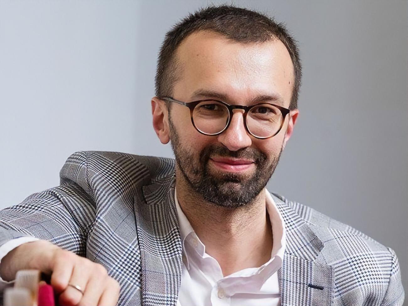 Лещенко:&nbsp;Все говорят о риске Коломойского для Зеленского, но не меньше рисков от Ахметова. Это человек, который может шантажировать любого президента