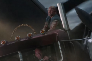 Головні ролі виконали Джонсон і Стетхем