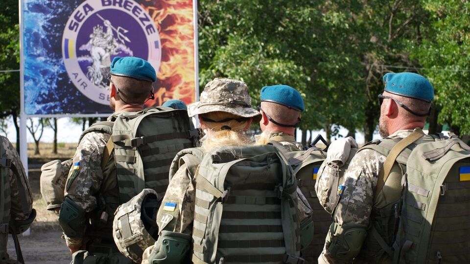 Торжественное построение подразделений состоялось в полевом лагере Международных сил