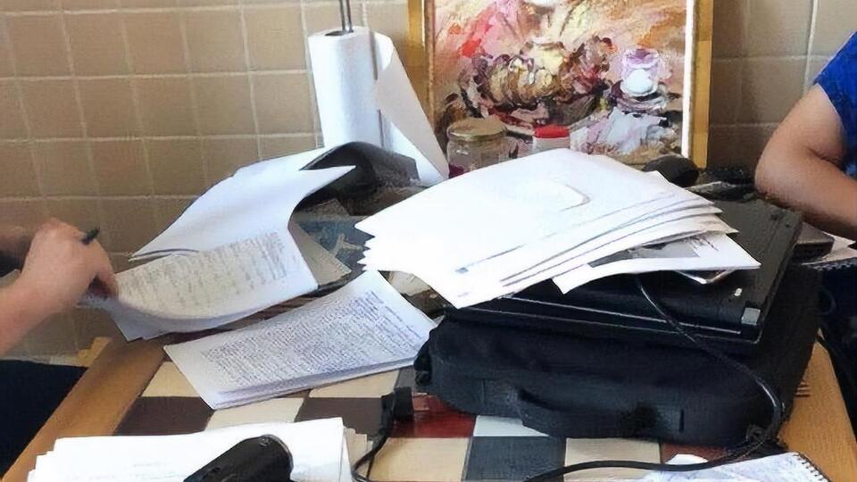 Правоохоронці провели обшук у підозрюваного