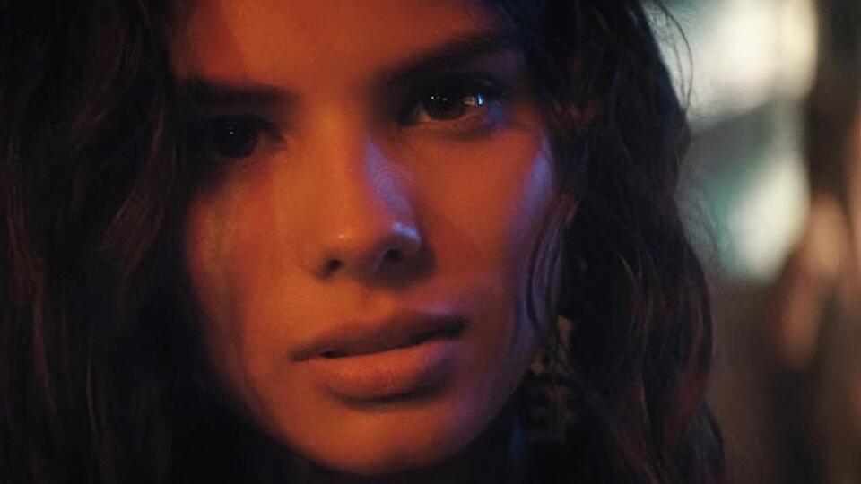 Michelle Andrade презентовала клип в духе криминальных латиноамериканских фильмов