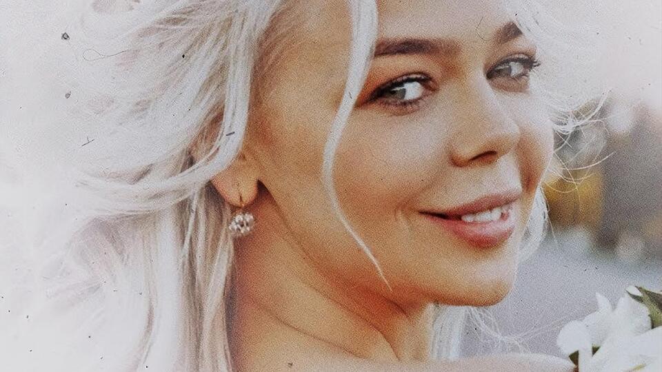 Grosu зібрала в одному ролику кадри із церемонії розпису та весілля