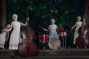 Фильм "Гуцулка Ксения" создан по мотивам произведения основоположника украинской оперетты Ярослава Барнича